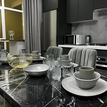 Lux В Жк K7-Family Рядом Аэропорт Apartment Atyrau Exterior photo